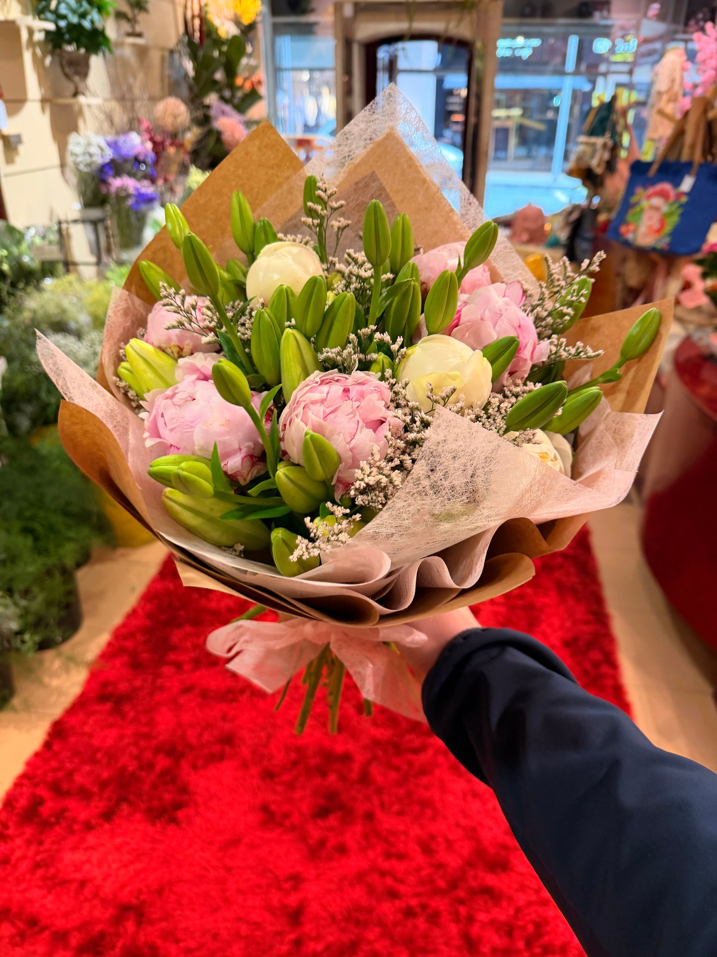 Ramo de 12 peonias